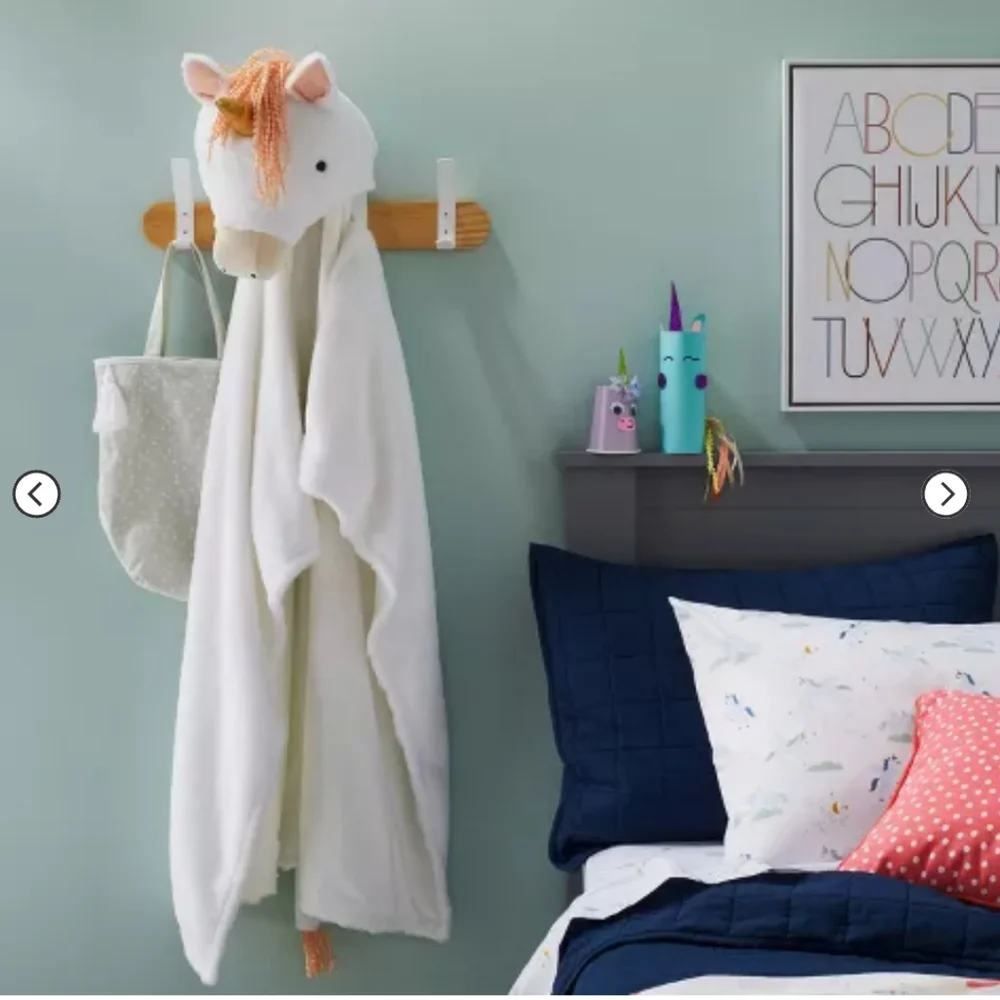 Pillowfort Kids Unicorn Hooded Blanket - Picture 3 of 8